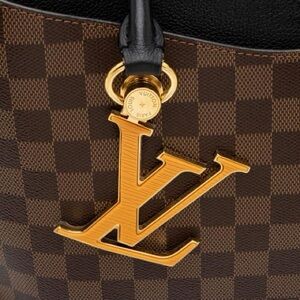 Louis Vuitton Charm (Riverside)